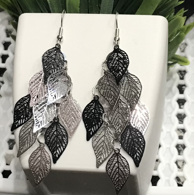 Grey Mixed Dangling Earrings - GRDE10