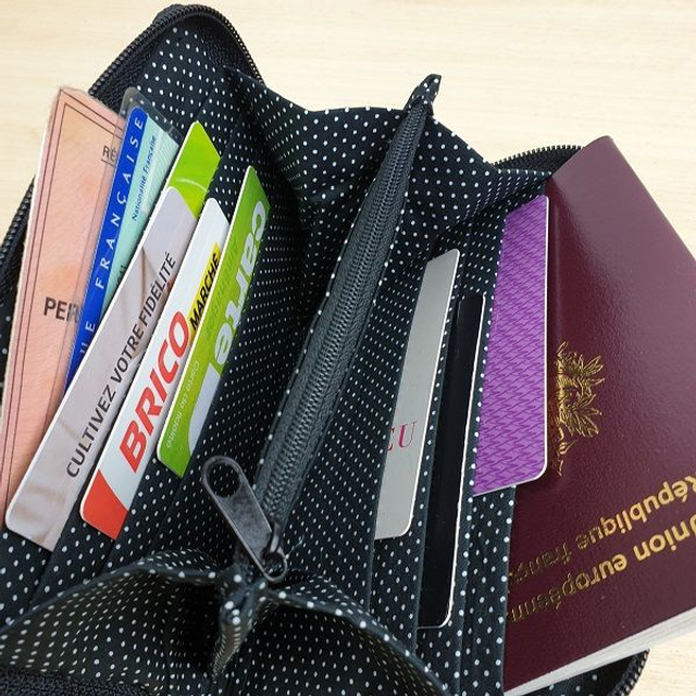 Portefeuille court zippé "Kiko & Asanoha" bleu marine & violet