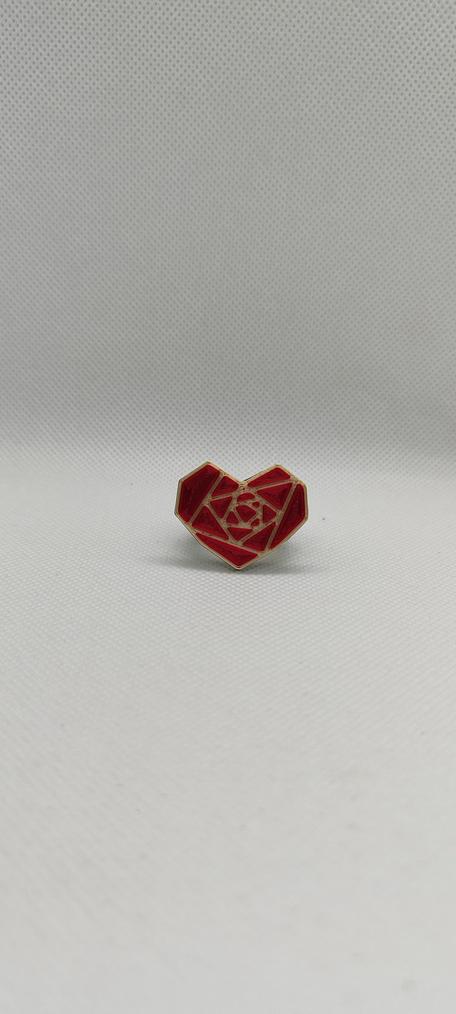 Anillo Pasión en 3D | Rojo Terciopelo y Dorado | Diseño Sofisticado y Empoderador