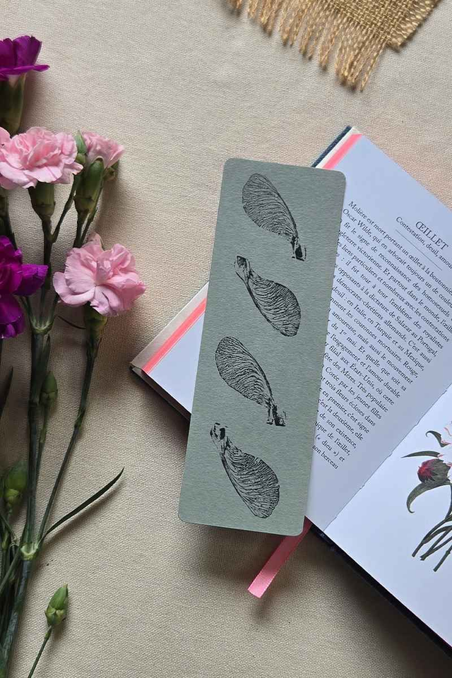 Marque-page botanique en impression végétale minimaliste - Samares