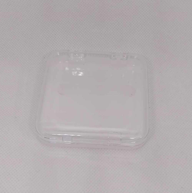 Boite à ongles blanc 