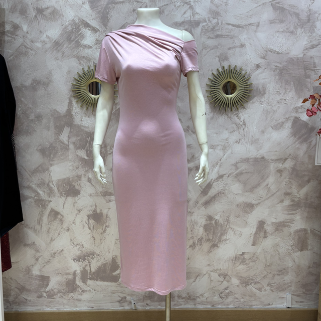 Vestido fruncido hombro
