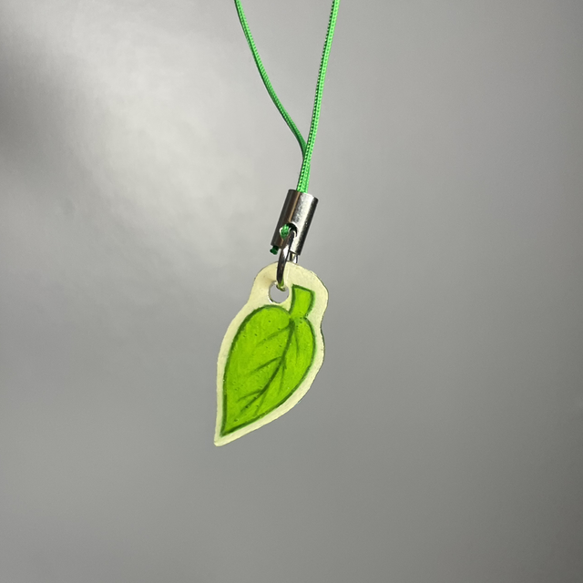 Mini Phone Charm Feuille