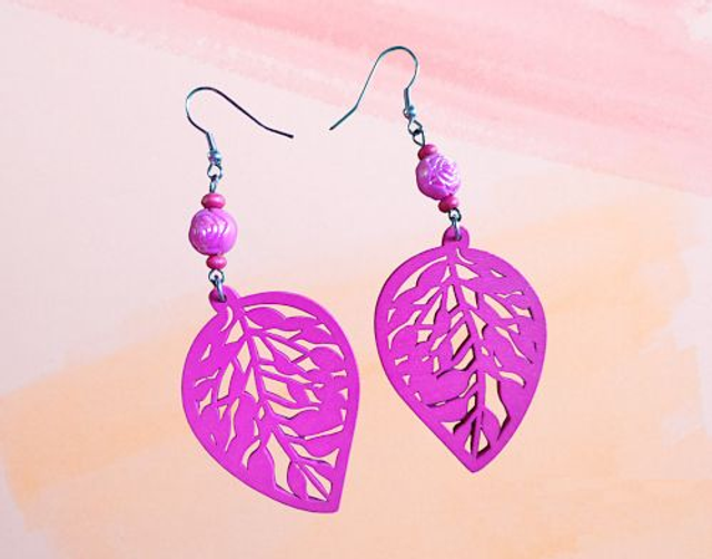 C Boucles d&#039;Oreille Feuille Rose Soutenu