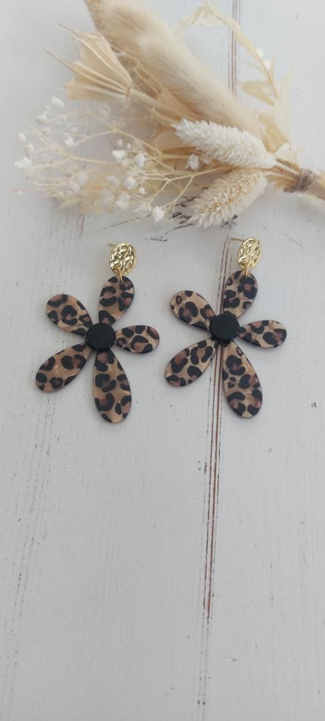 Boucles d&#039;oreilles Tiana (martelé doré)