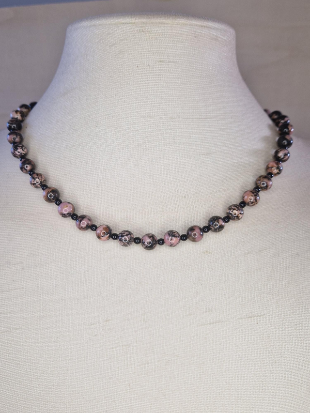 Rhodonite, Tourmaline noire / 052