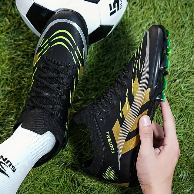 New Low-Top Breathable Men's Soccer Cleats AG