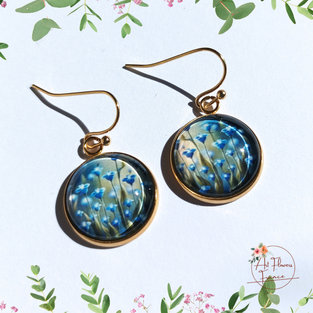 Bijoux illustrés - Petite fleurs bleues