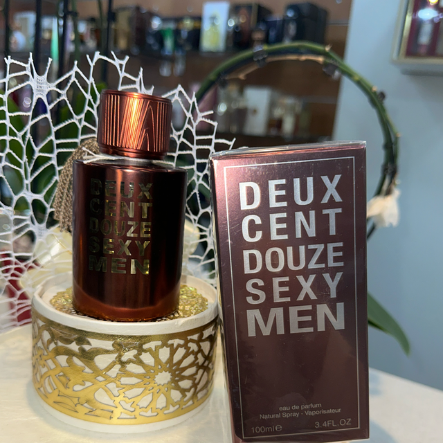 Deux Cent Douze Sexy Men 