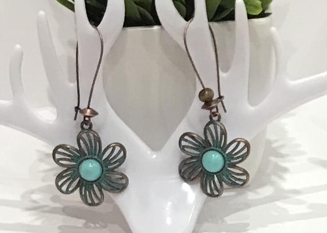 Blue Dangling Earrings - BLDE69