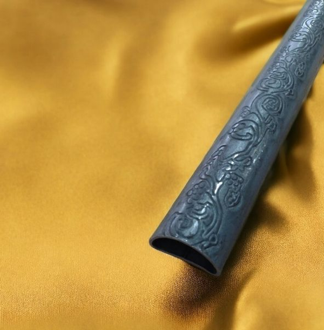 Main Courante Décoratif Motif Fleurs 48x48x1.5 mm. tube acier barre de 3 m. 