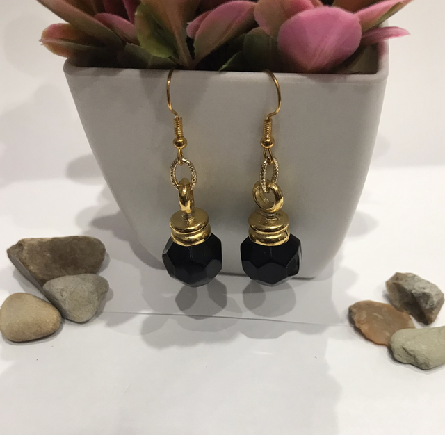 Black Dangling Earrings-BDE342