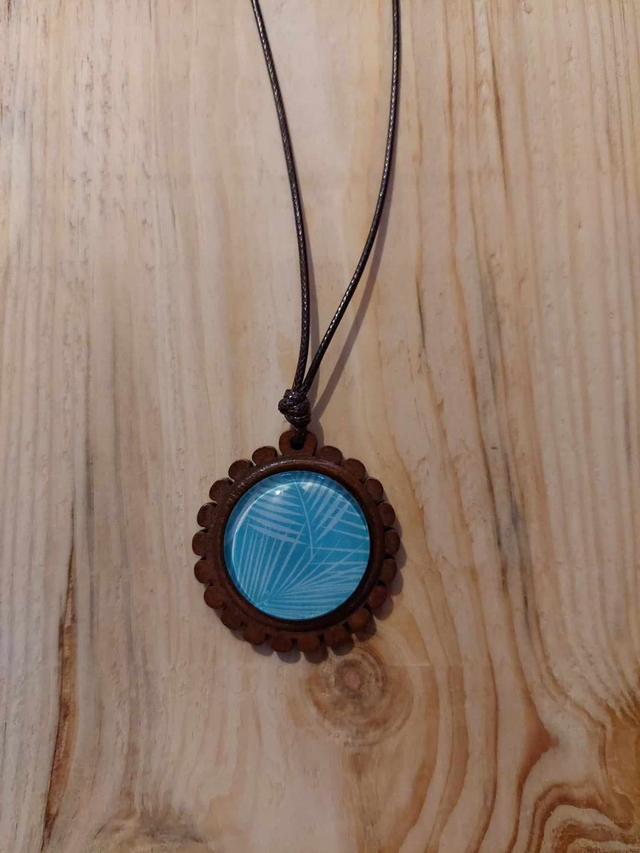 Collier cabochon et bois