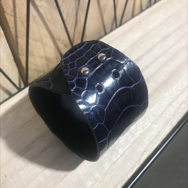 Manchette en Pâte d’Autruche Bleu Marine