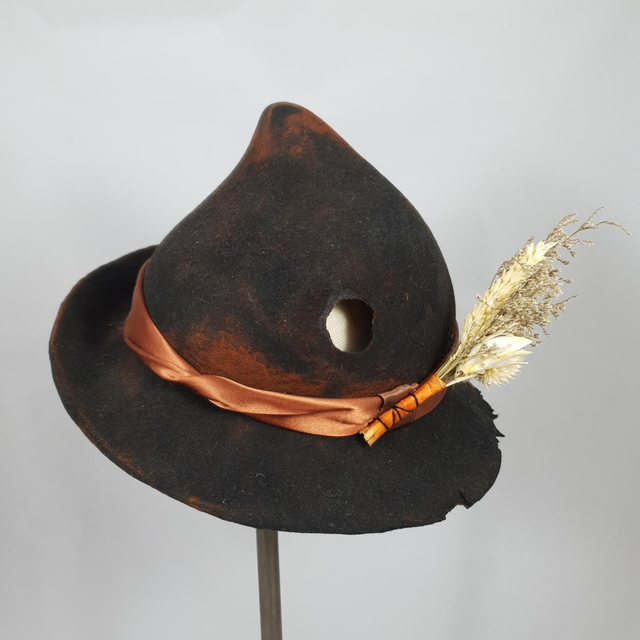 Chapeau Flower de sorcière vieilli