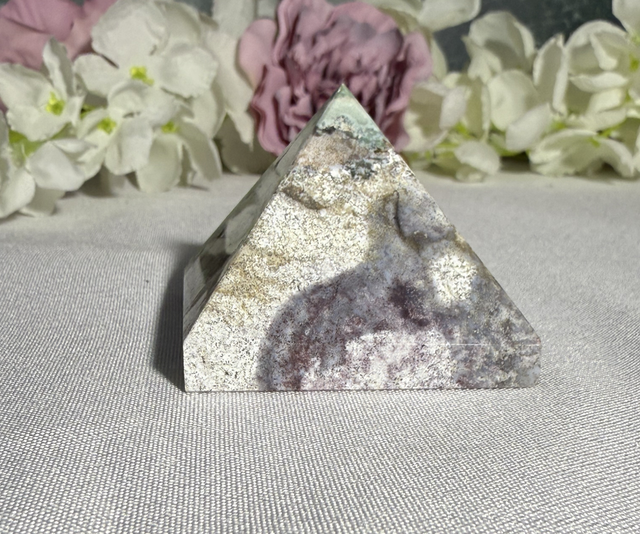 Unicorn jasper pyramid 