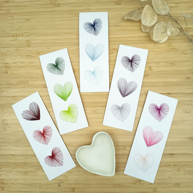 Marque-pages brodé Cœurs roses