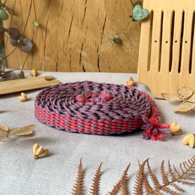 Galon au peigne tissé main