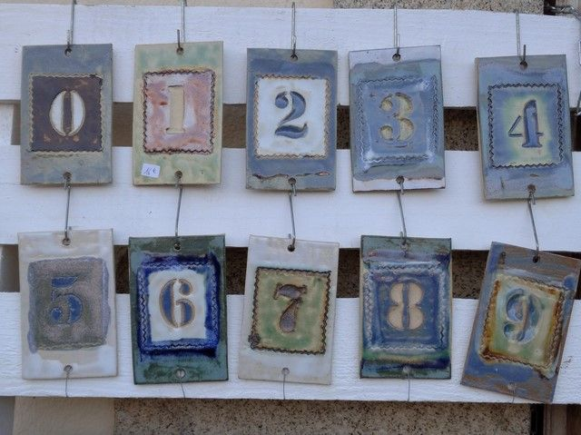 1 CHIFFRE - plat -  2 couleurs - SUU DEMANDE 