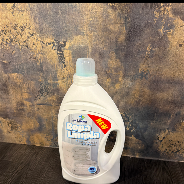 Ropa limpa detergent
