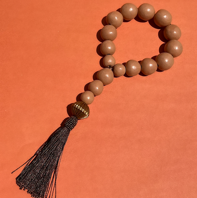 Terço Decorativo em Cerâmica Médio Marrom — Peça ÚNICA 