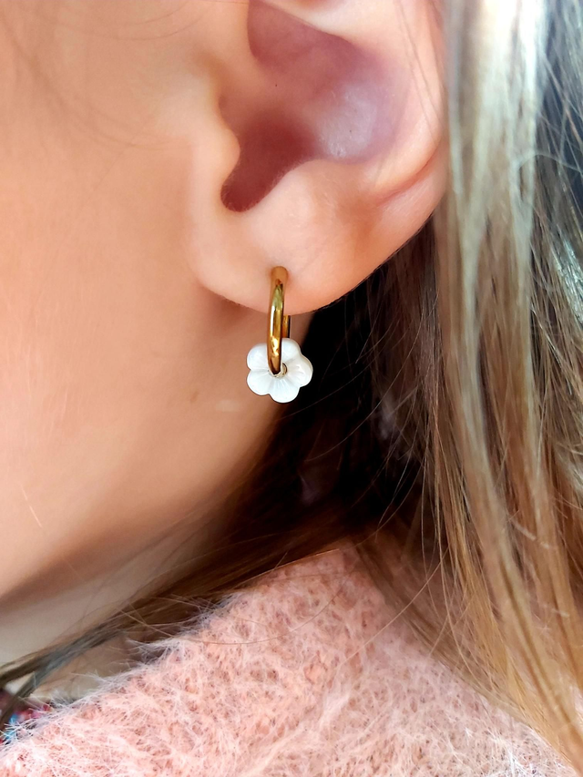 Boucles d&#039;oreilles mini fleur &quot; Méline&quot; adultes/enfant. 