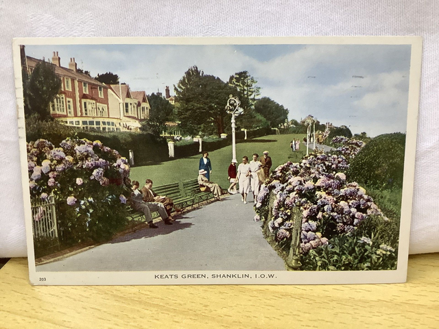 Keats Green, Shanklin, Isle of Wight, Posted 1953 Vintage unbranded postcard. Our Ref No. R881 £2.00