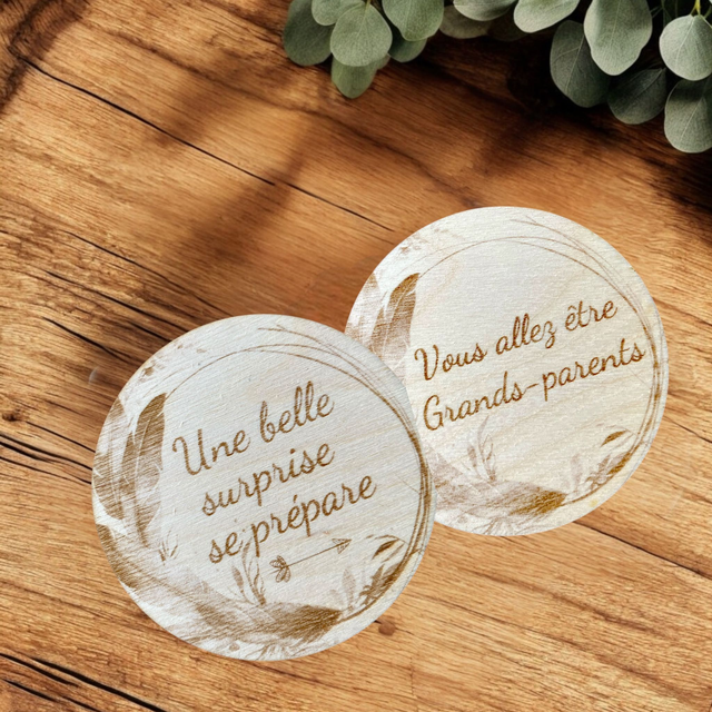 Carte en bois personnalisée pour annoncer une grossesse recto-verso