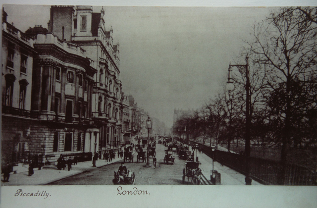 Piccadilly , London,  Excelsior Photo Series postcard No.207 Our Ref: A305