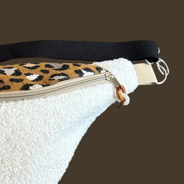 SAC BANANE LÉOPARD & BOUCLETTE