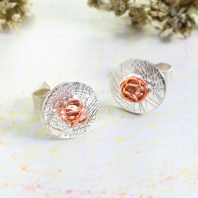 Pendientes redondos de pinchar en plata 925 y cobre