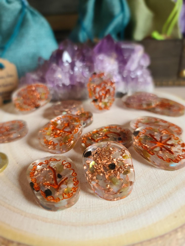 Runes des Soeurcières 🍄 Labradorite (rouge)