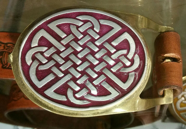 Edinburgh knot buckle