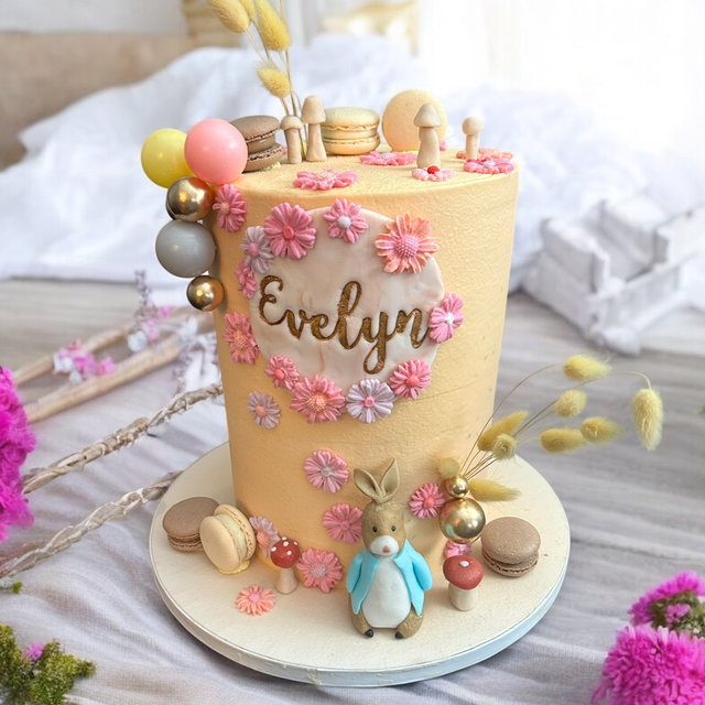 Single tier tall 10” cake