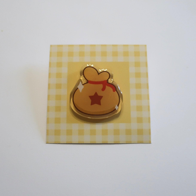 Pin&#039;s - sac de clochettes