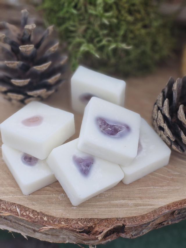 Izzy miyaki crystal wax melt