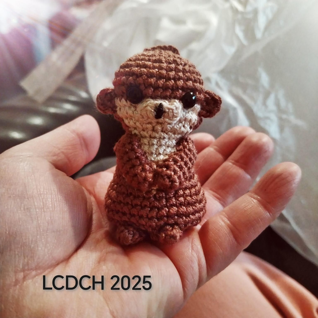 2025 LOUTRE EN PORTE CLÉ 