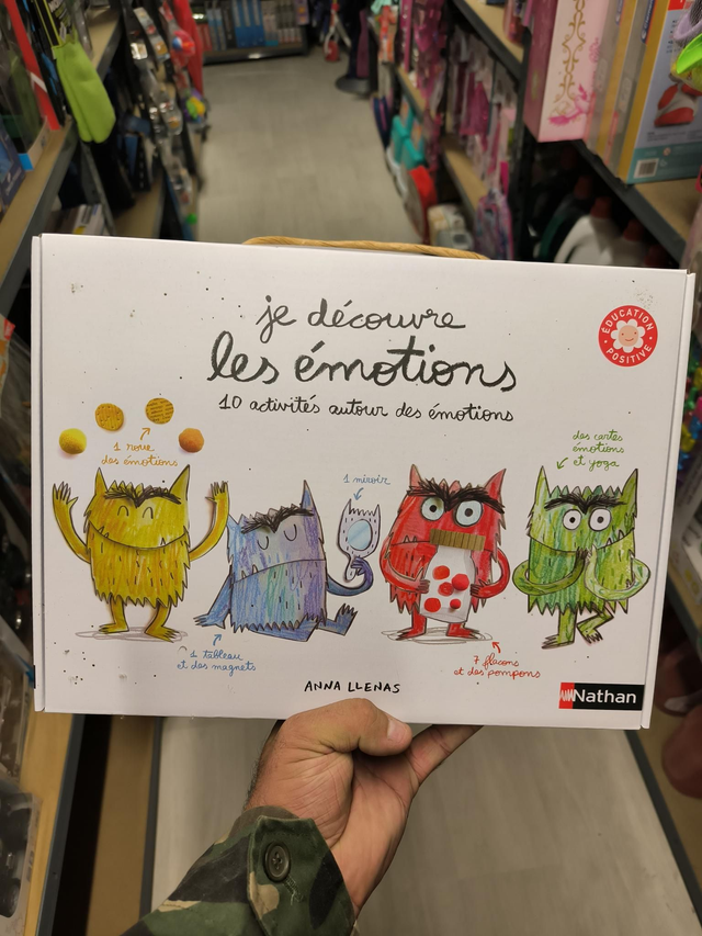 COFFRET JE DECOUVRE LES ÉMOTIONS