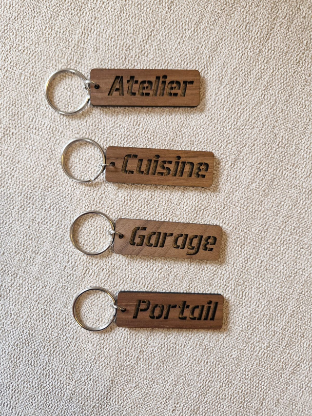 Porte clés en Noyer personnalisé