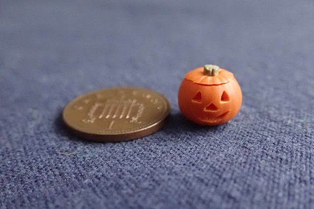 Halloween Pumpkin (1/24th scale)