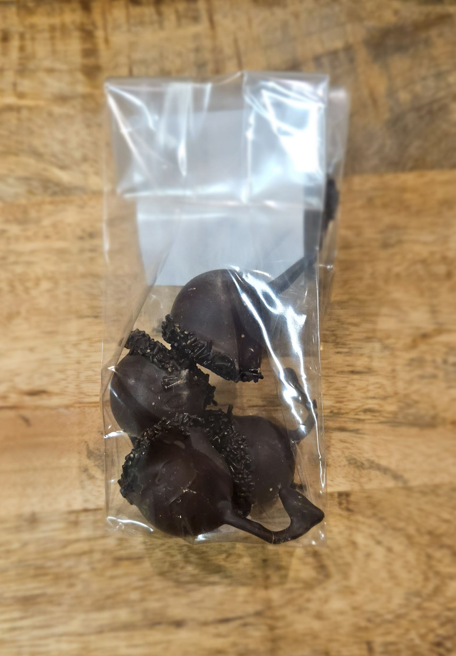 klassieken Kersen bonbons met steel op alcohol 