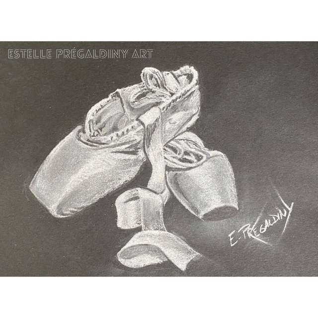 « Chaussons », craie blanche sur fond noir