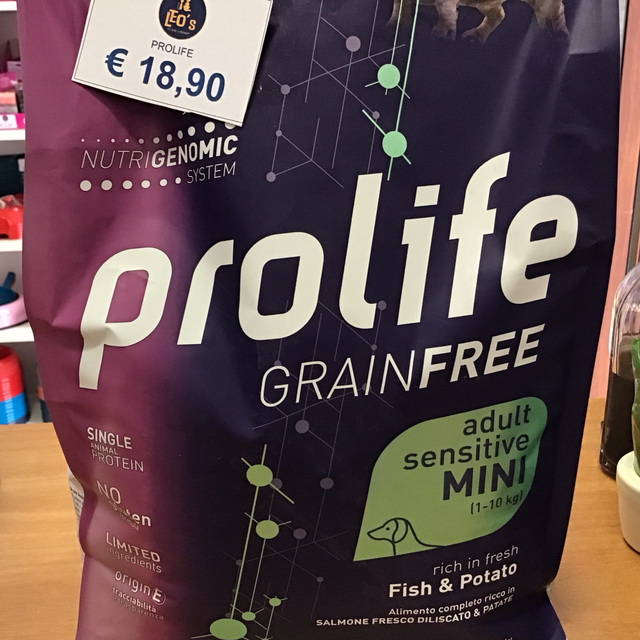 PROLIFE GRAINFREE ADULT SENSITIVE MINI SALMONE FRESCO E PATATE 