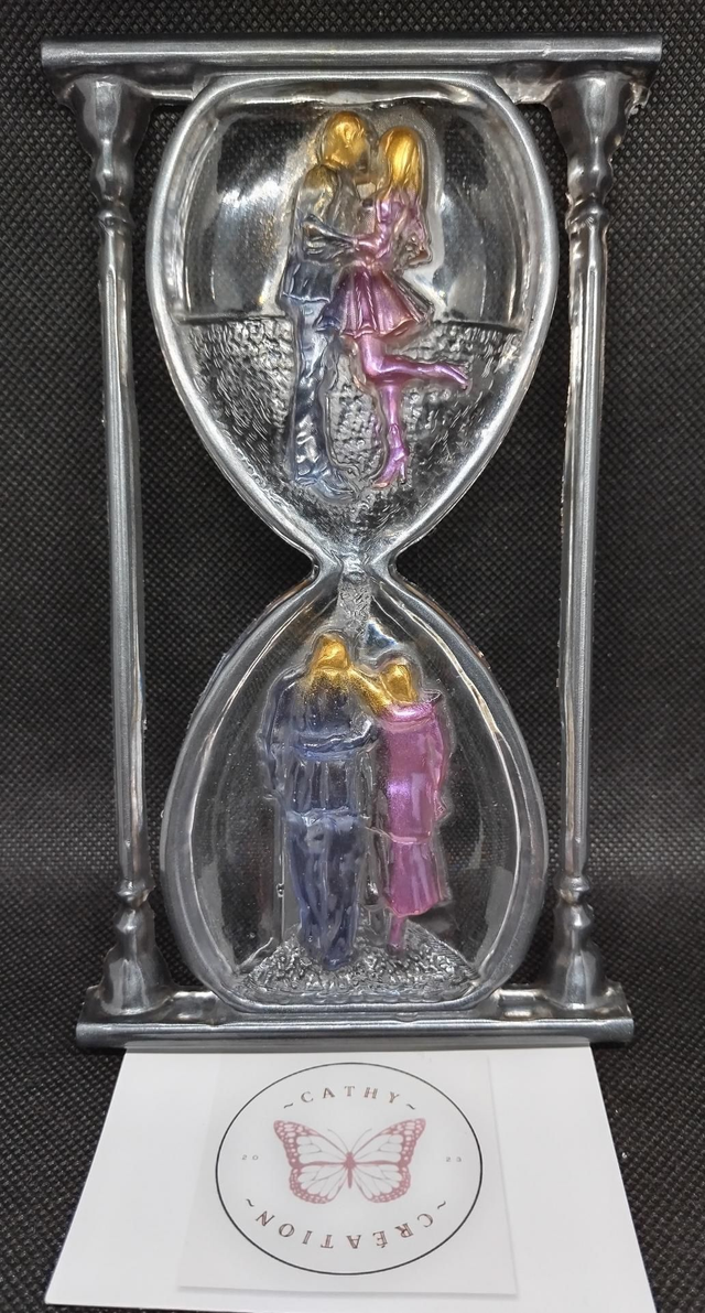 Sablier couple contour gris avec support de fixation 