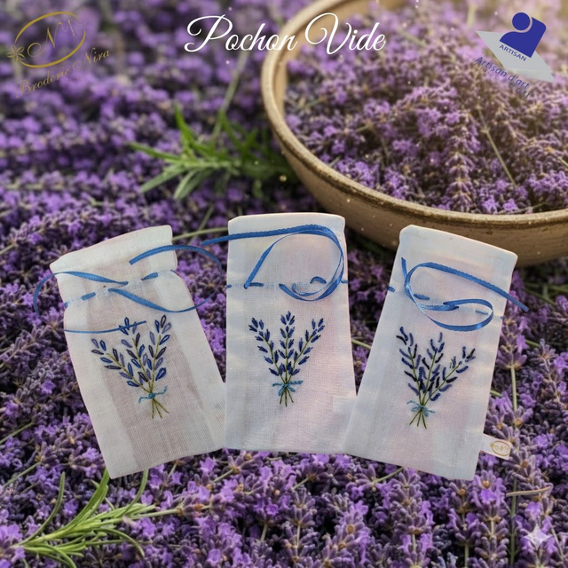 Pochon Brodé "Mes Petits Trésors" – coton &amp; Lavande de Provence – Pièce Unique