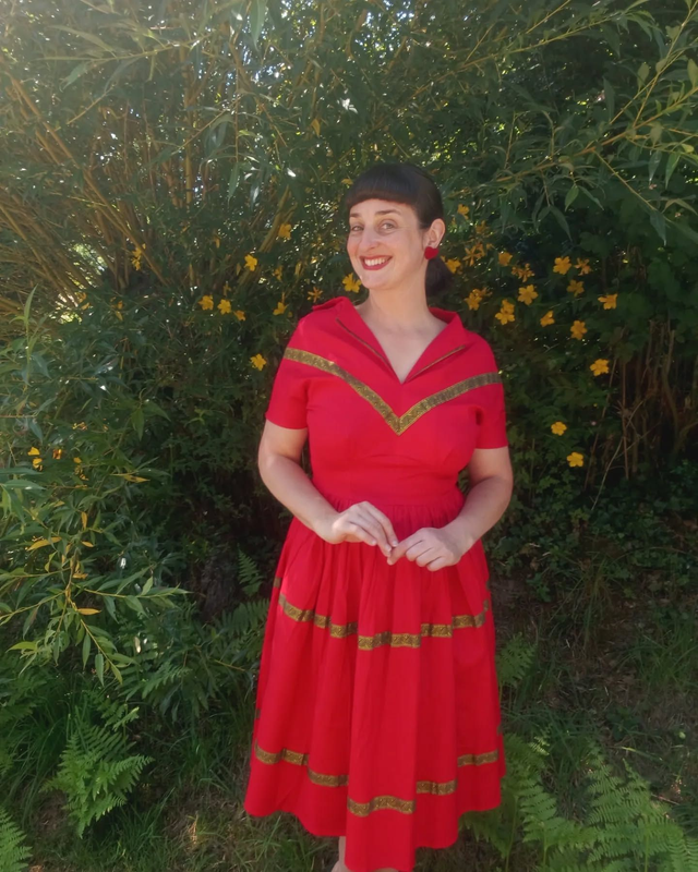 Robe patio rouge