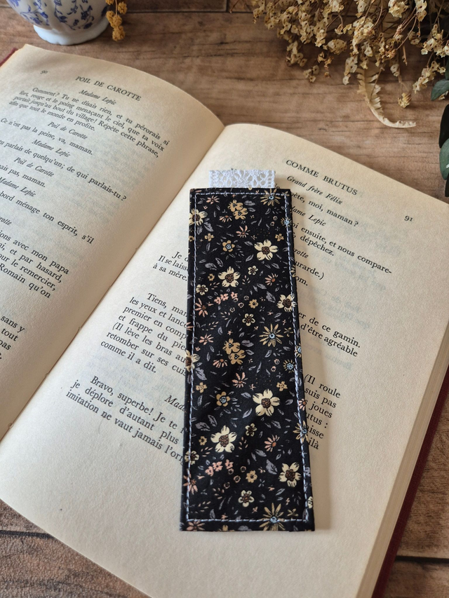 Marque-page Fleurs noires