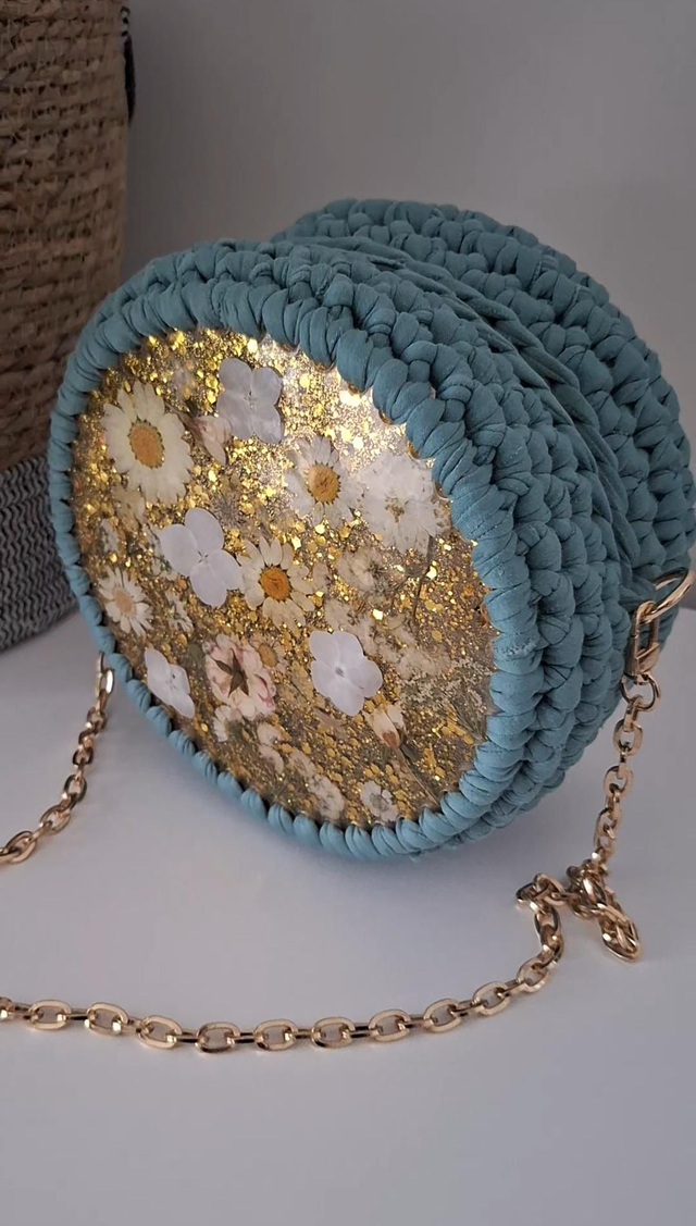 Sac résine et crochet fleurs et vert sauge
