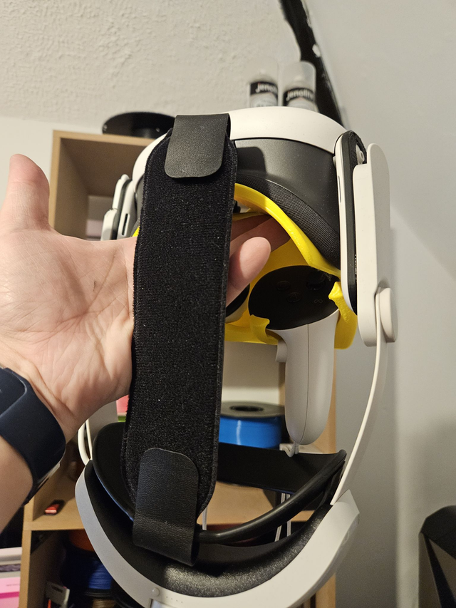 Meta Quest 3 and Controller Stand