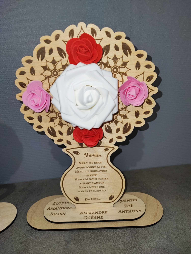 Bouquet avec roses + support (Maman)